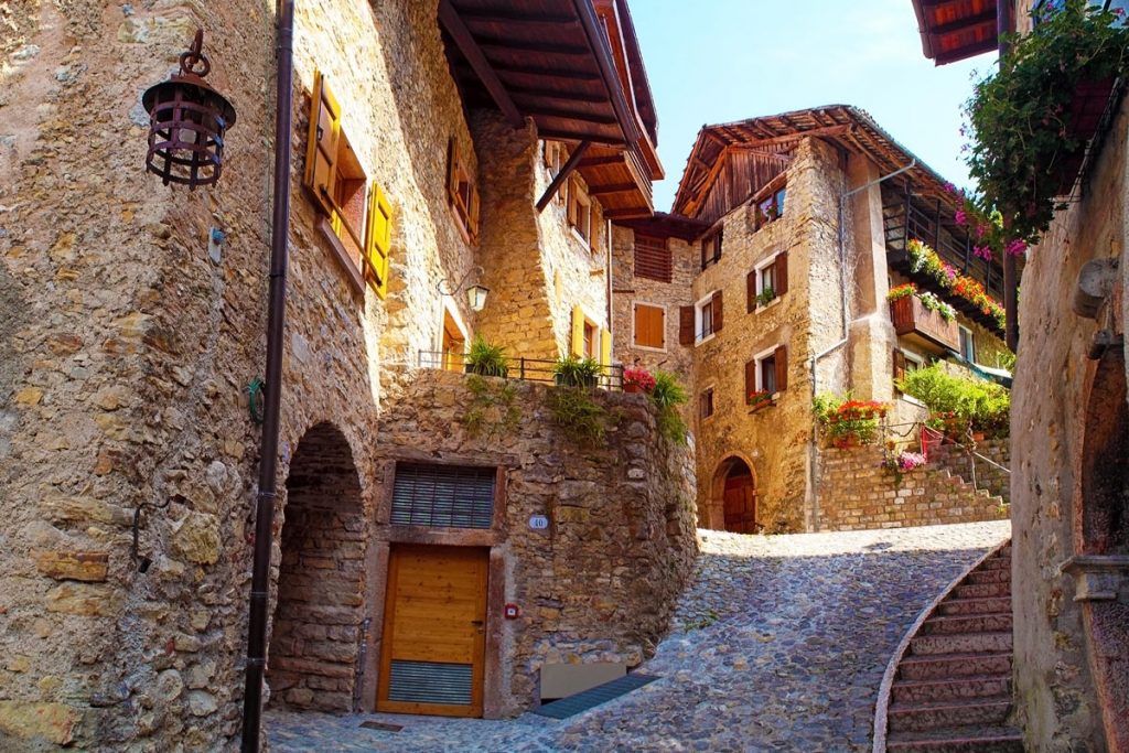 Lago di Tenno cosa fare e come arrivare Trentino