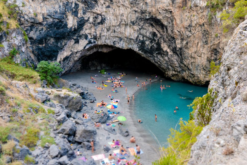 spiaggia dell'arcomagno a san nicola arcella