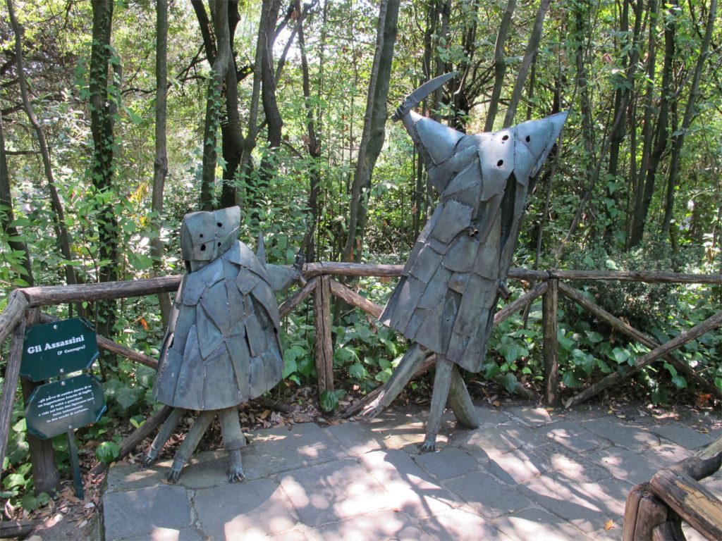 statue al parco di pinocchio