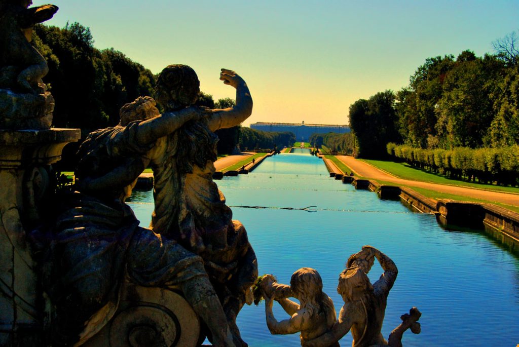 statue-reggia-di-caserta