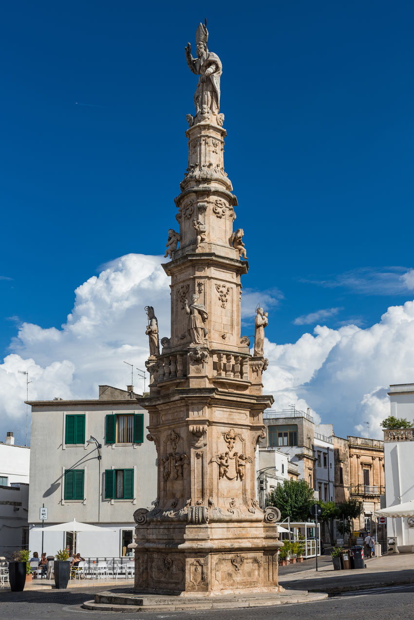 obelisco ostuni