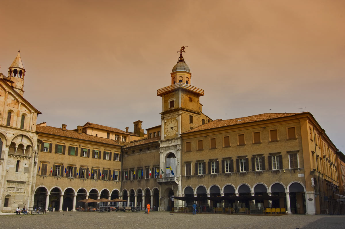 palazzo comunale modena