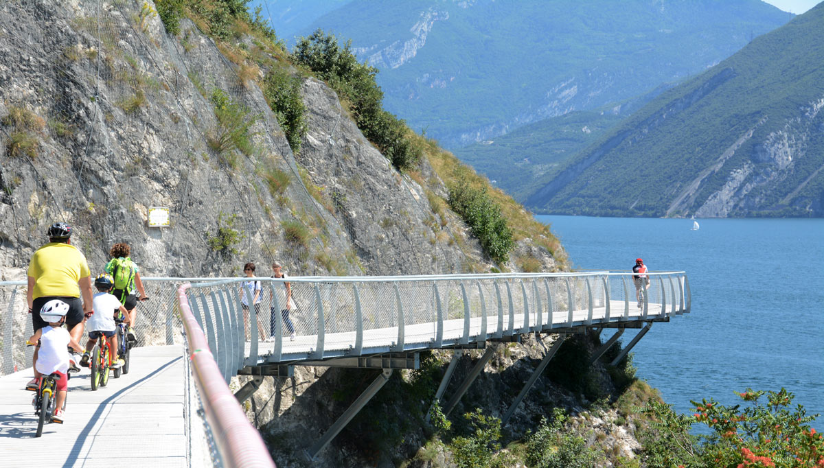 garda pista ciclabile