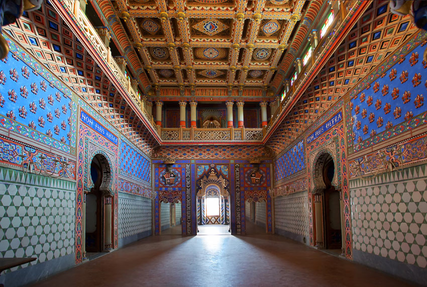 interno castello di sammezzano