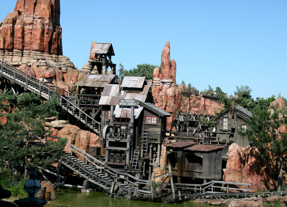 Big Thunder Mountain attrazione disneyland