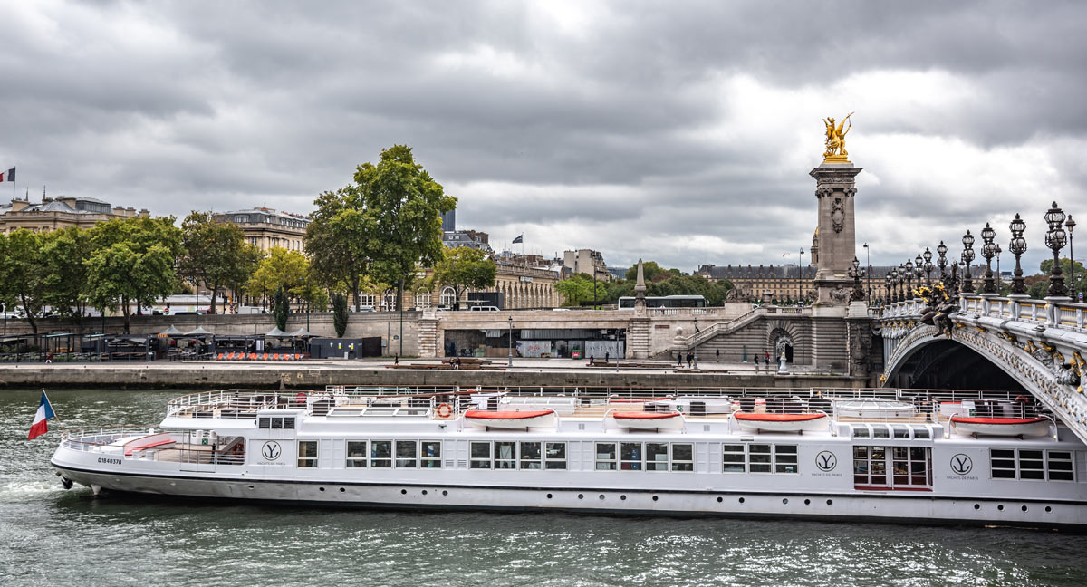 bateaux mouches a parigi