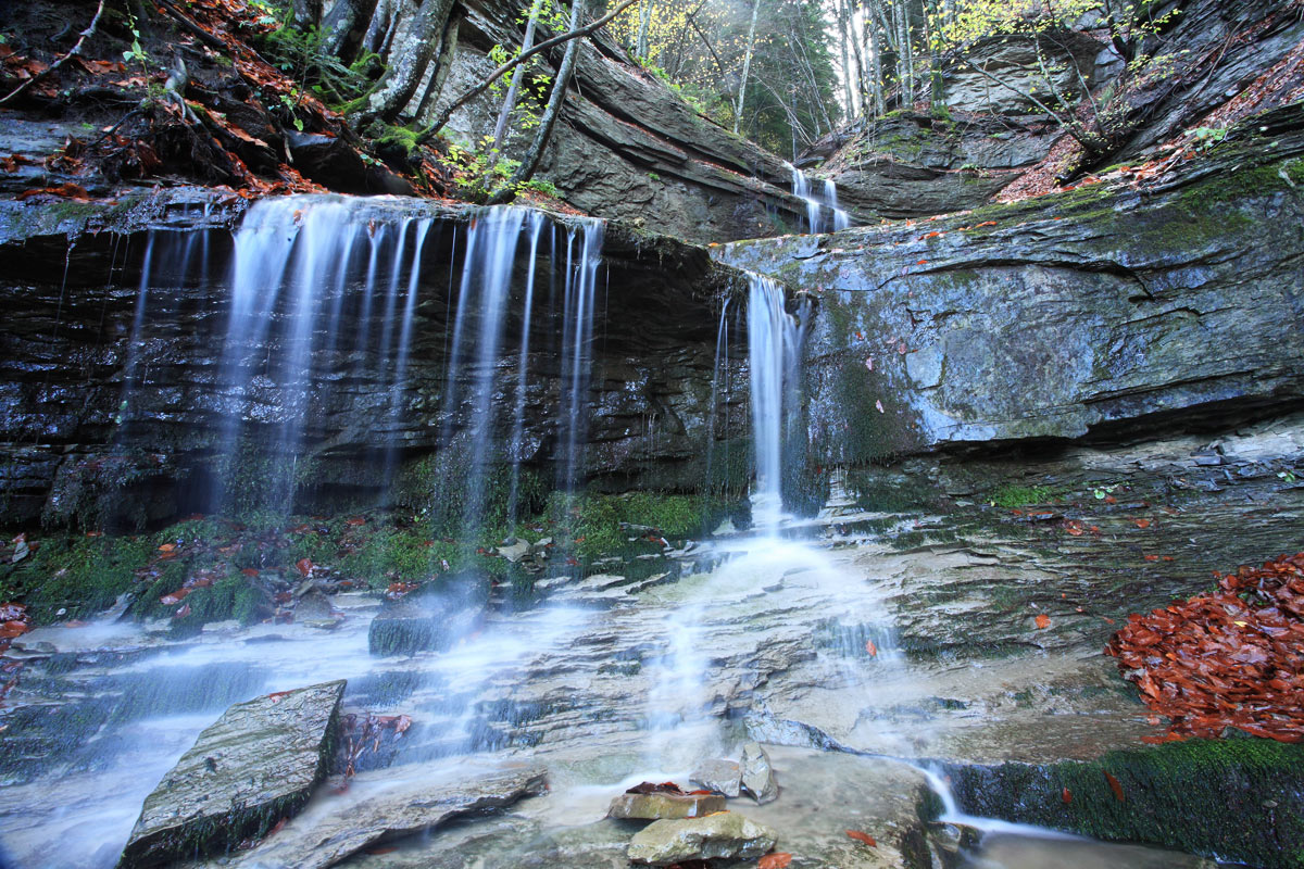 cascate dell'acquacheta in toscana
