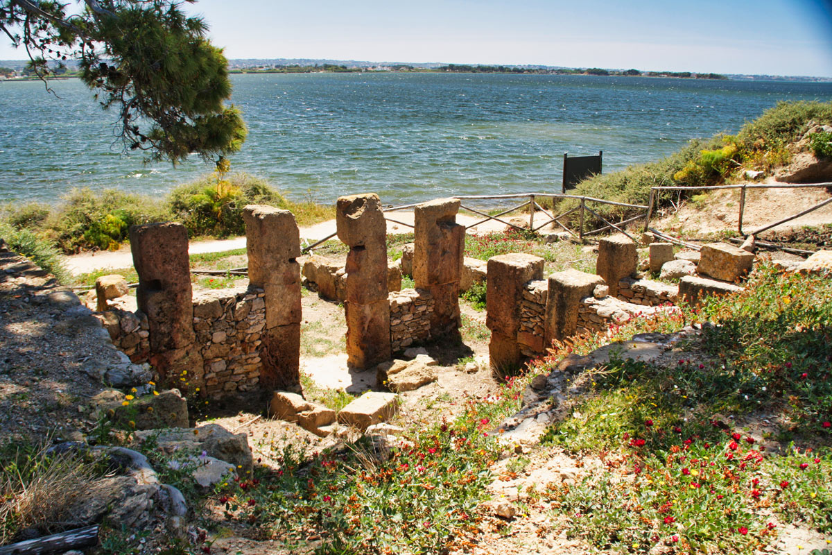 rovine sull'isola di mozia