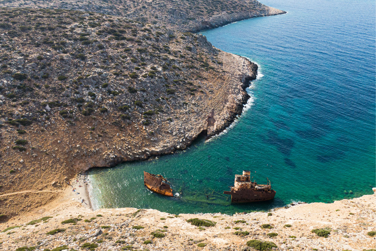 spiaggia sull'isola di amorgos