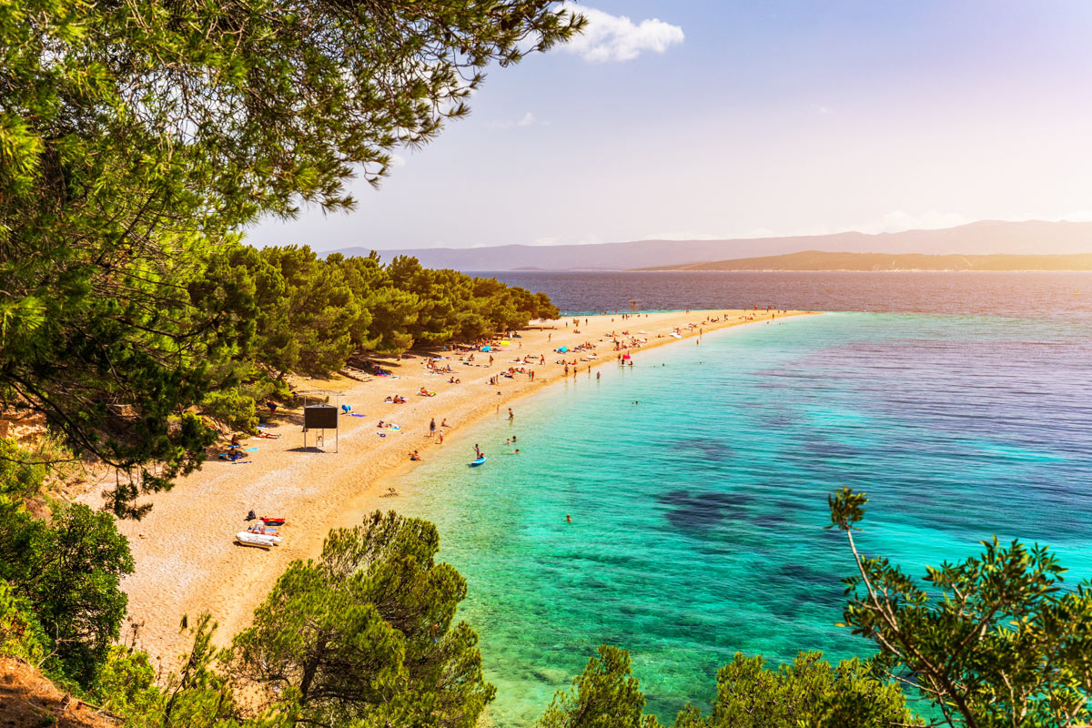 spiaggia di zlatni rat in Croazia