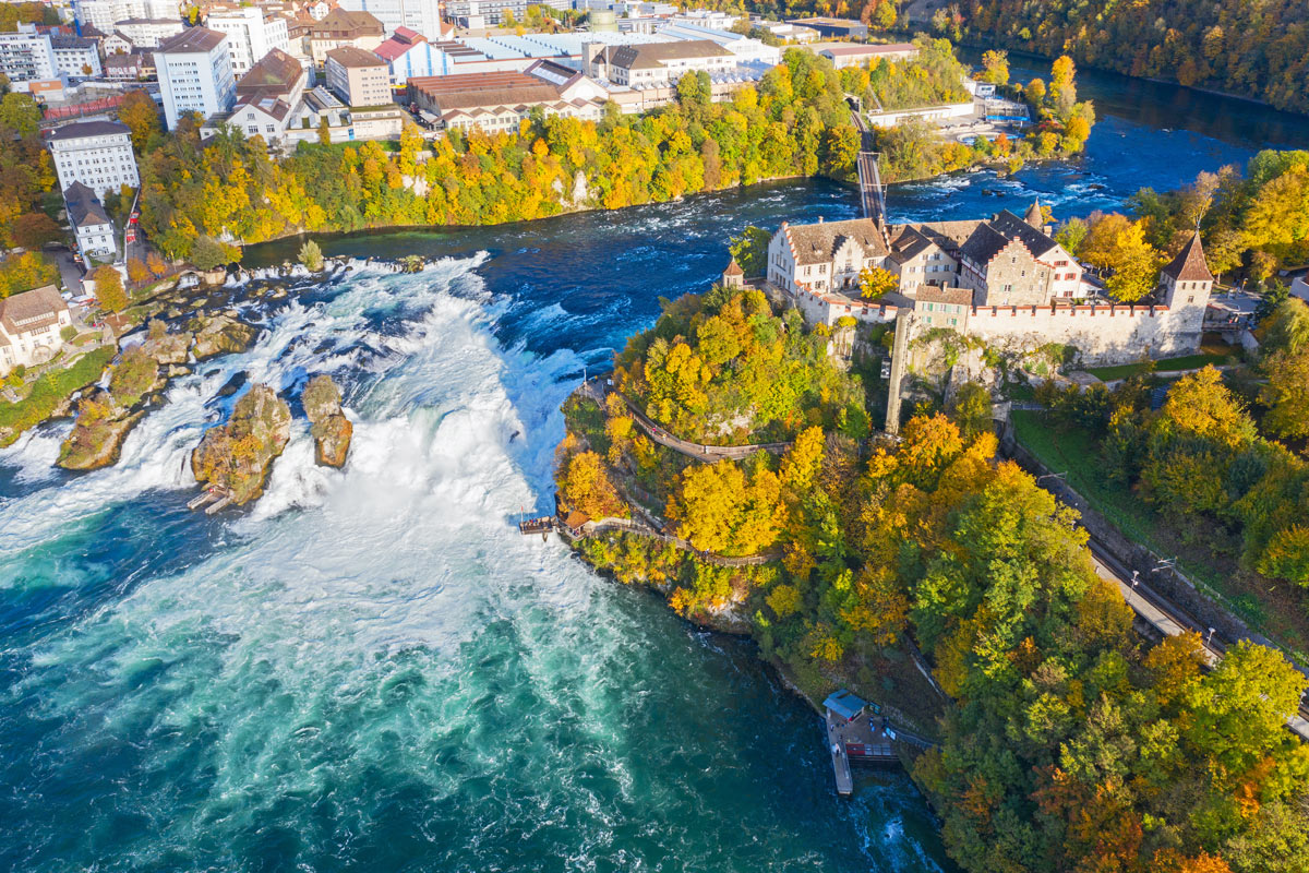 cascate del reno in Svizzera