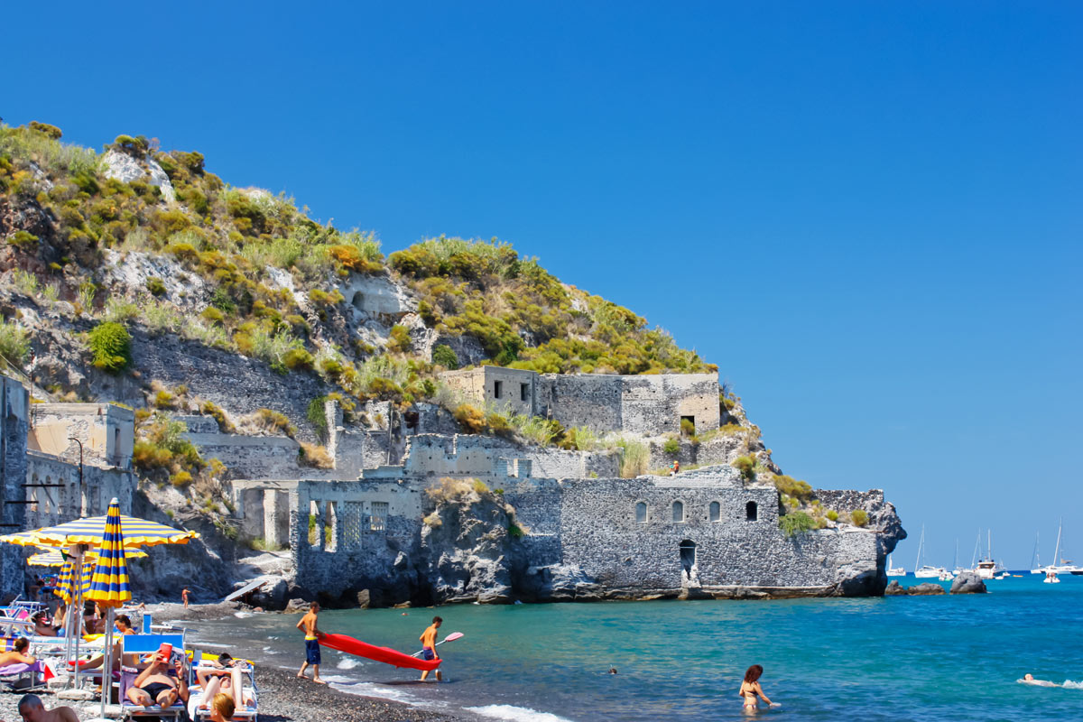 spiaggia di lipari, isola di Filicudi