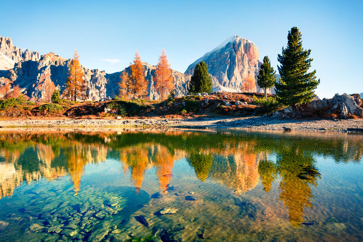 lago di lagazuoi nelle Dolomiti