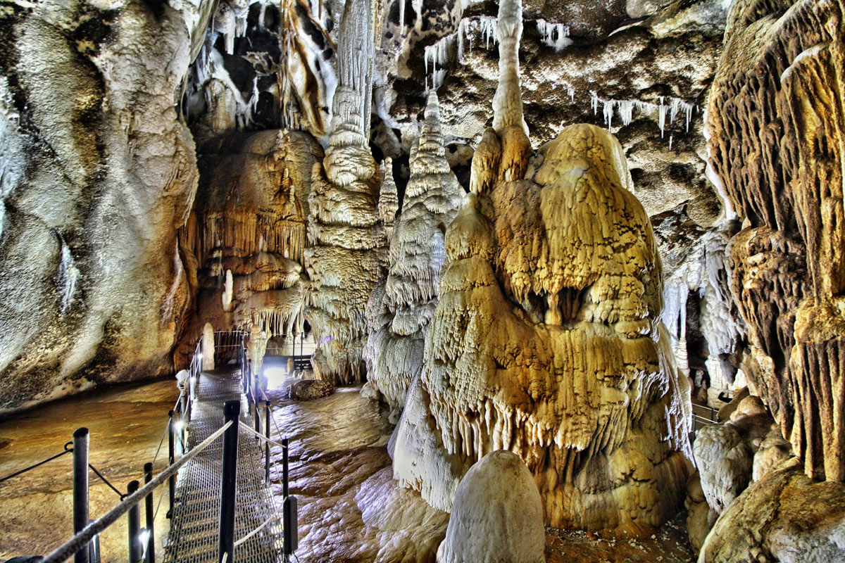 grotta di santa barbara in Sardegna