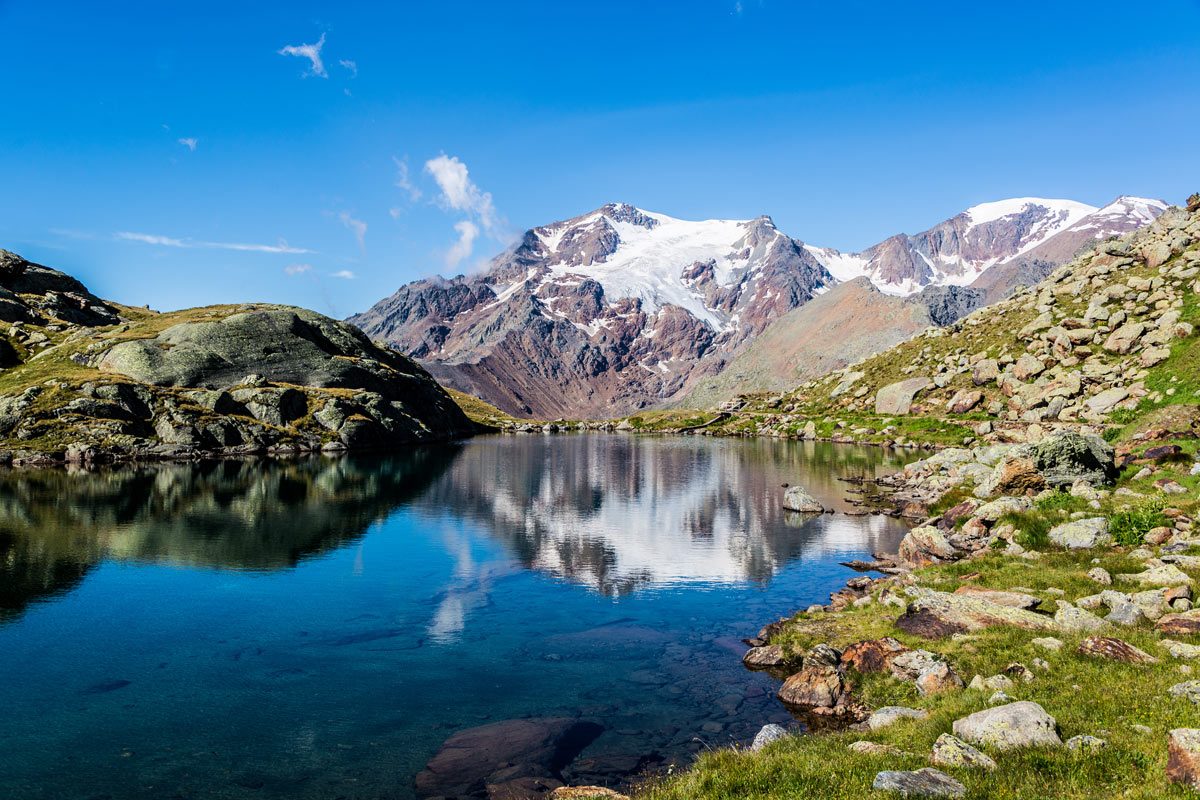 lago nero nelle Dolomiti del Brenta