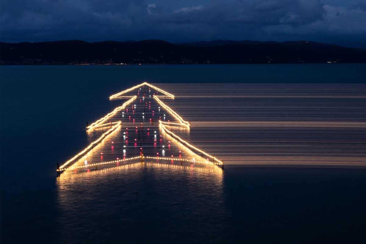 albero di Natale sul lago Trasimeno