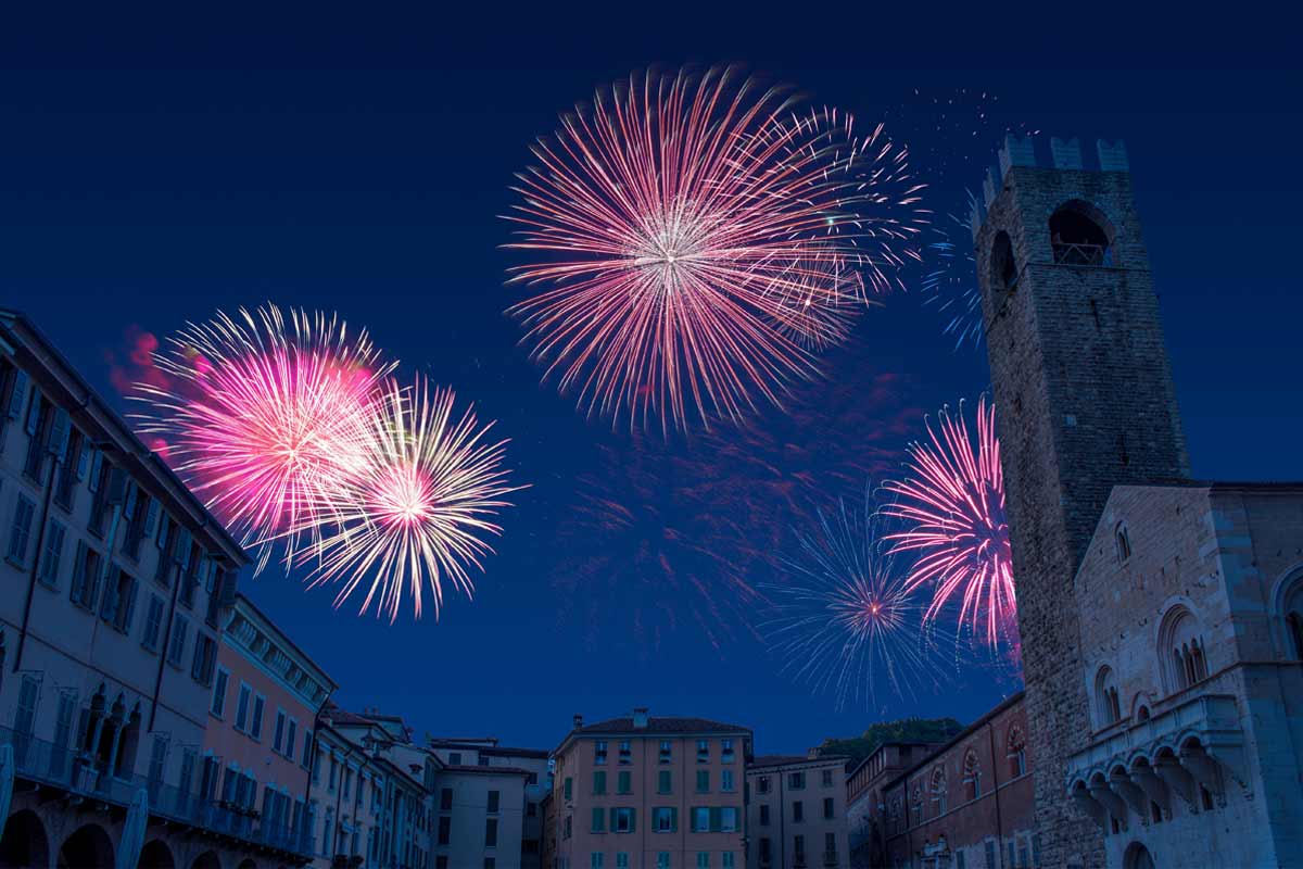 Fuochi d'artificio per capodanno a Brescia
