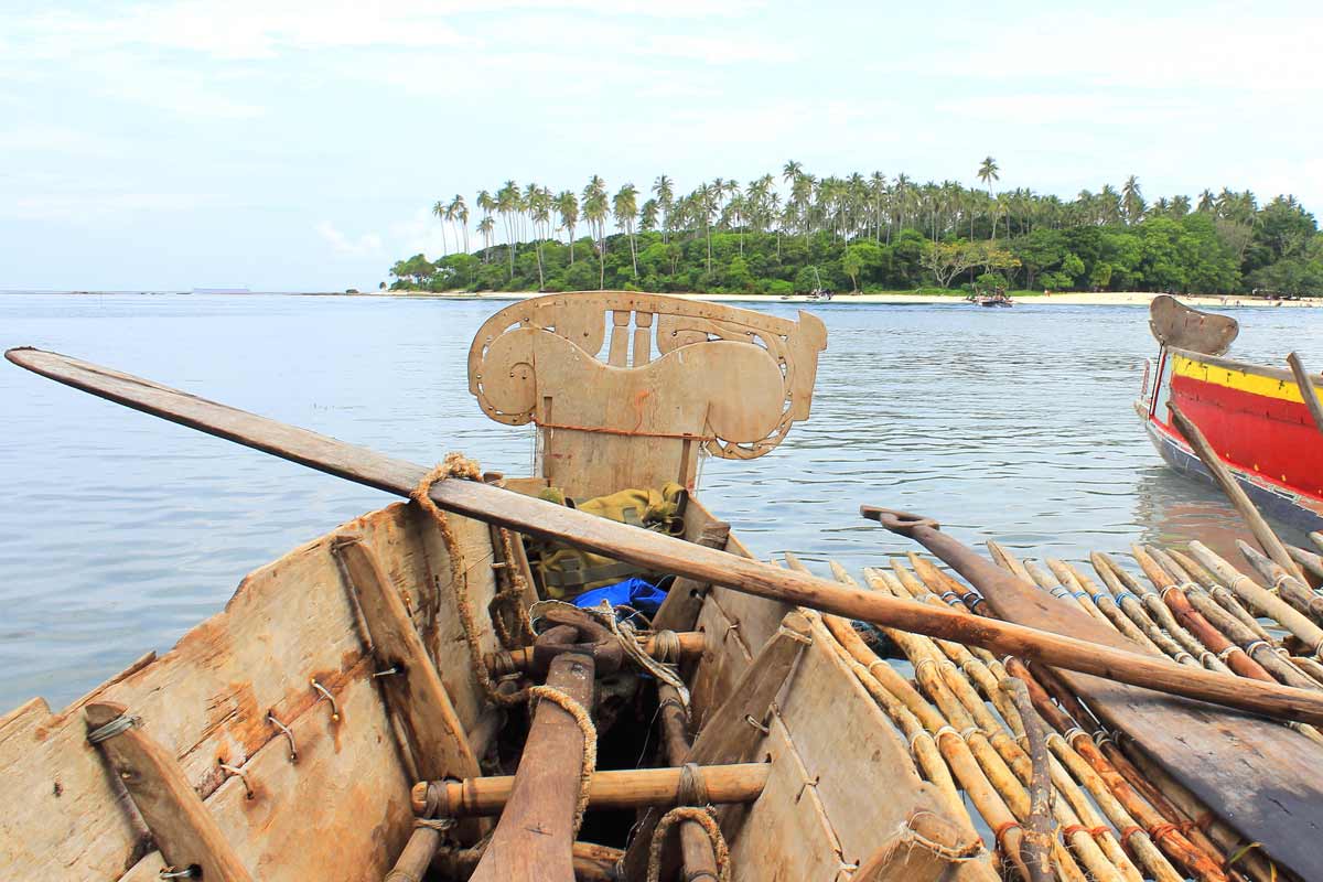 canoa alle isole Trobriand