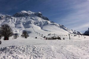 prati di tivo in inverno