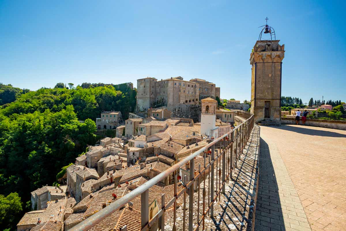 borgo di Sorano in Toscana