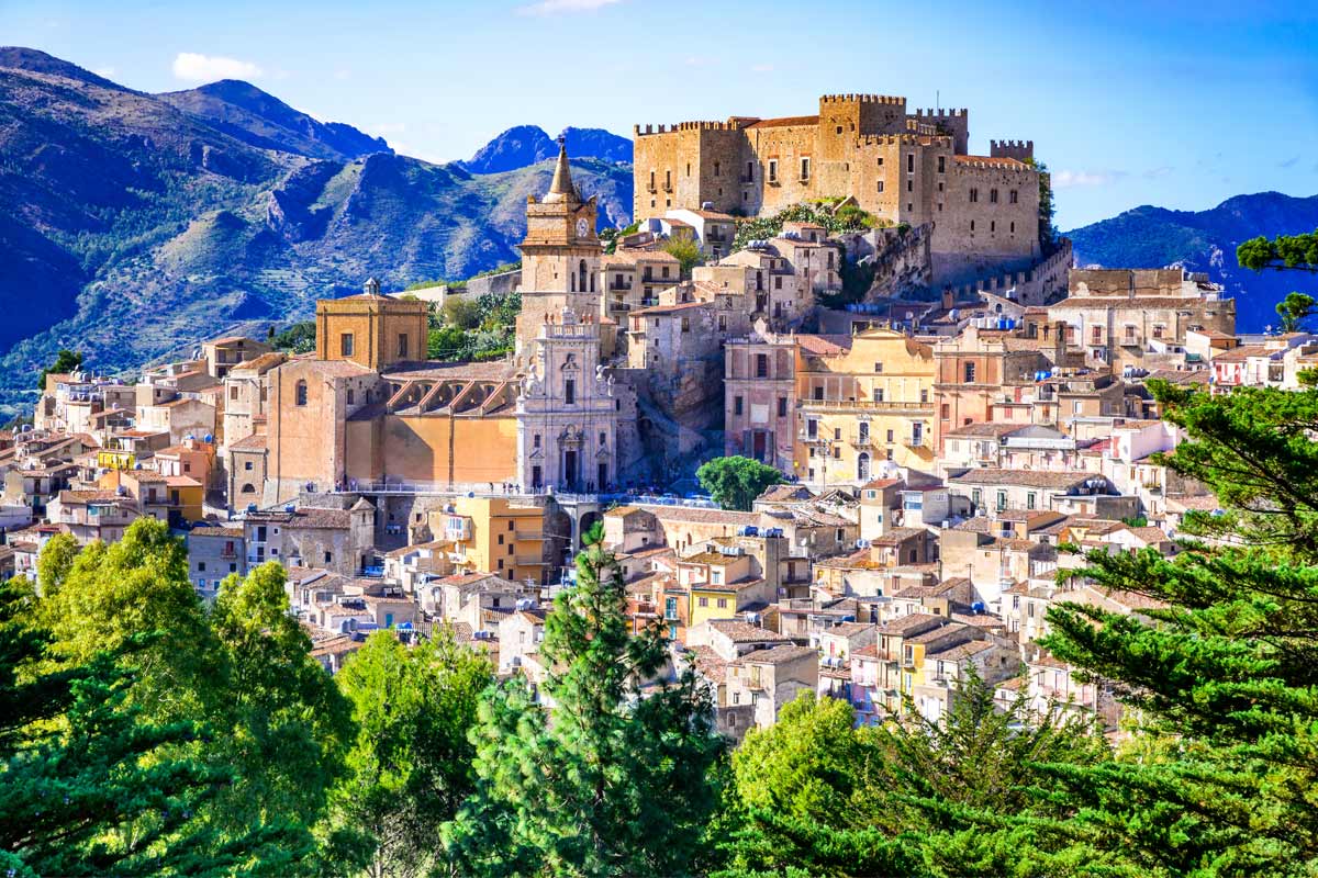 borgo di Caccamo in Sicilia