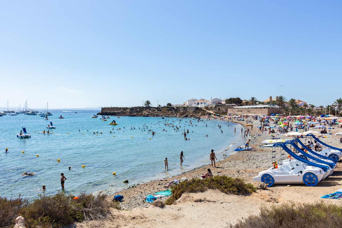 spiaggia sull'isola di Tabarca