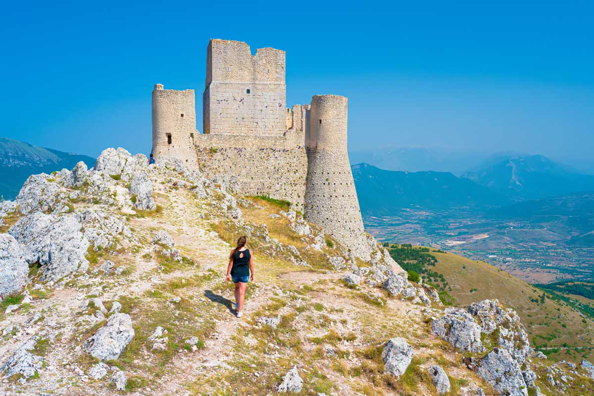 percorso trekking verso rocca calascio