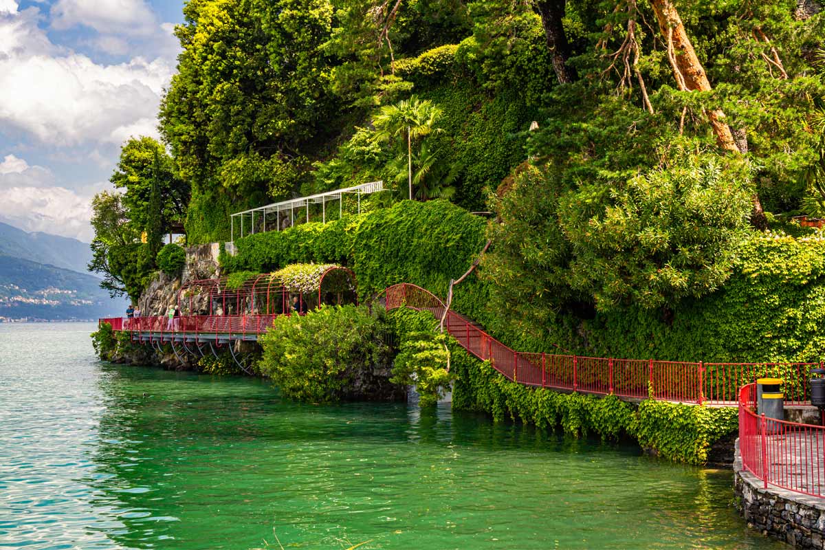 passeggiata dell'amore sul lago di Como