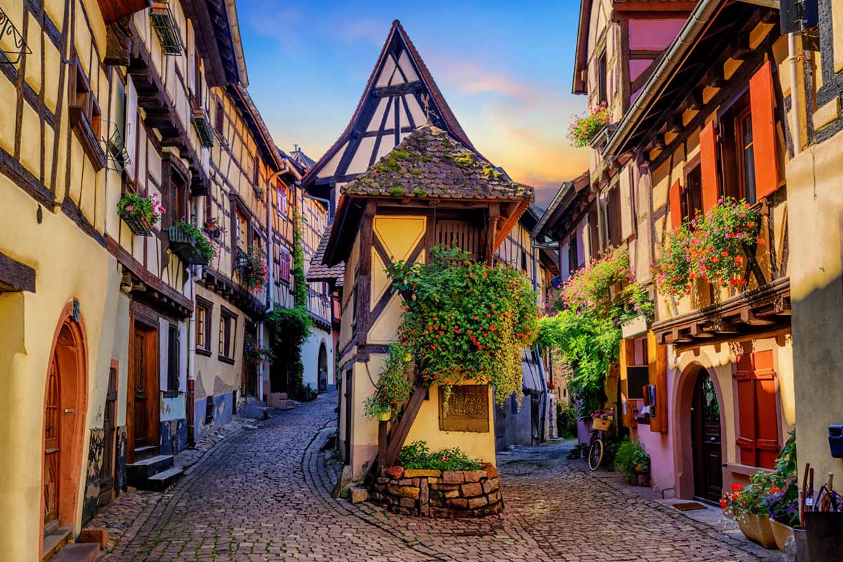 borgo di Eguisheim in Alsazia