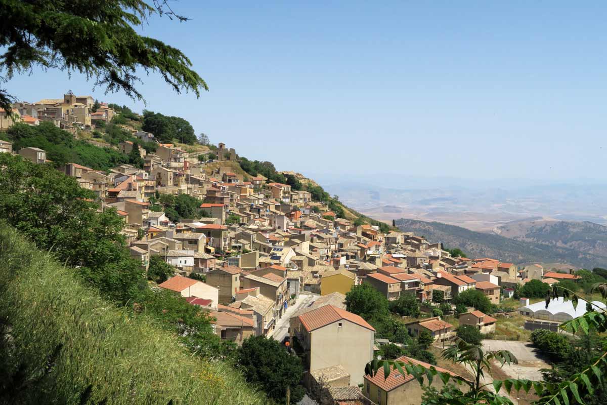 borgo di Aidone in Sicilia