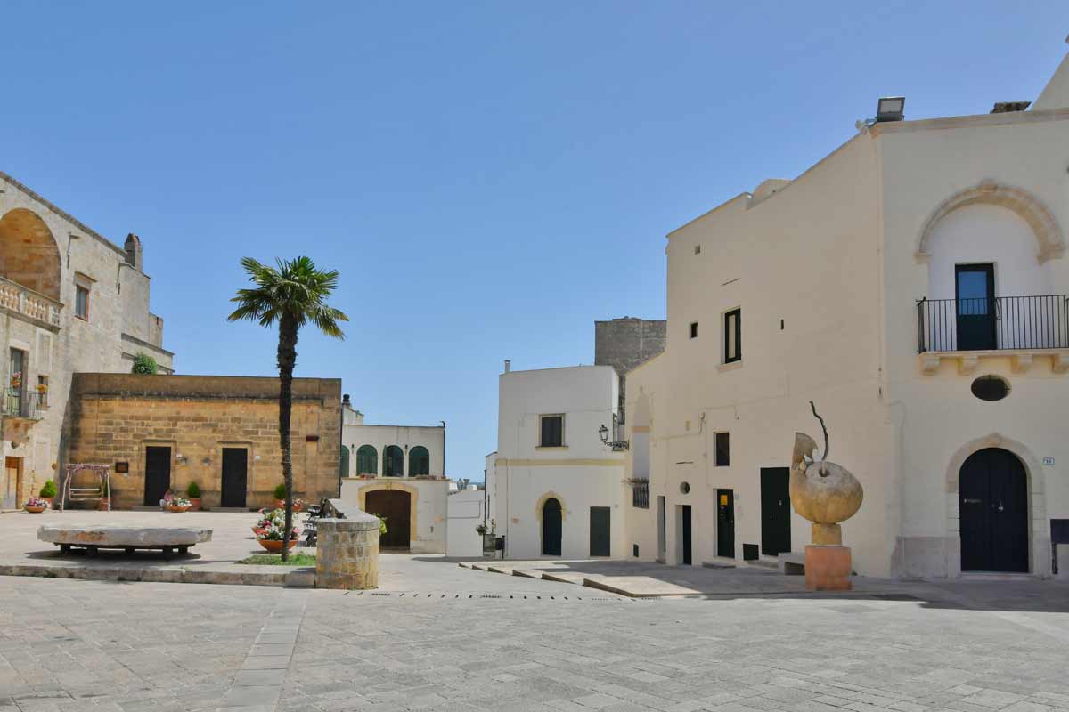 borgo di Specchia in Puglia