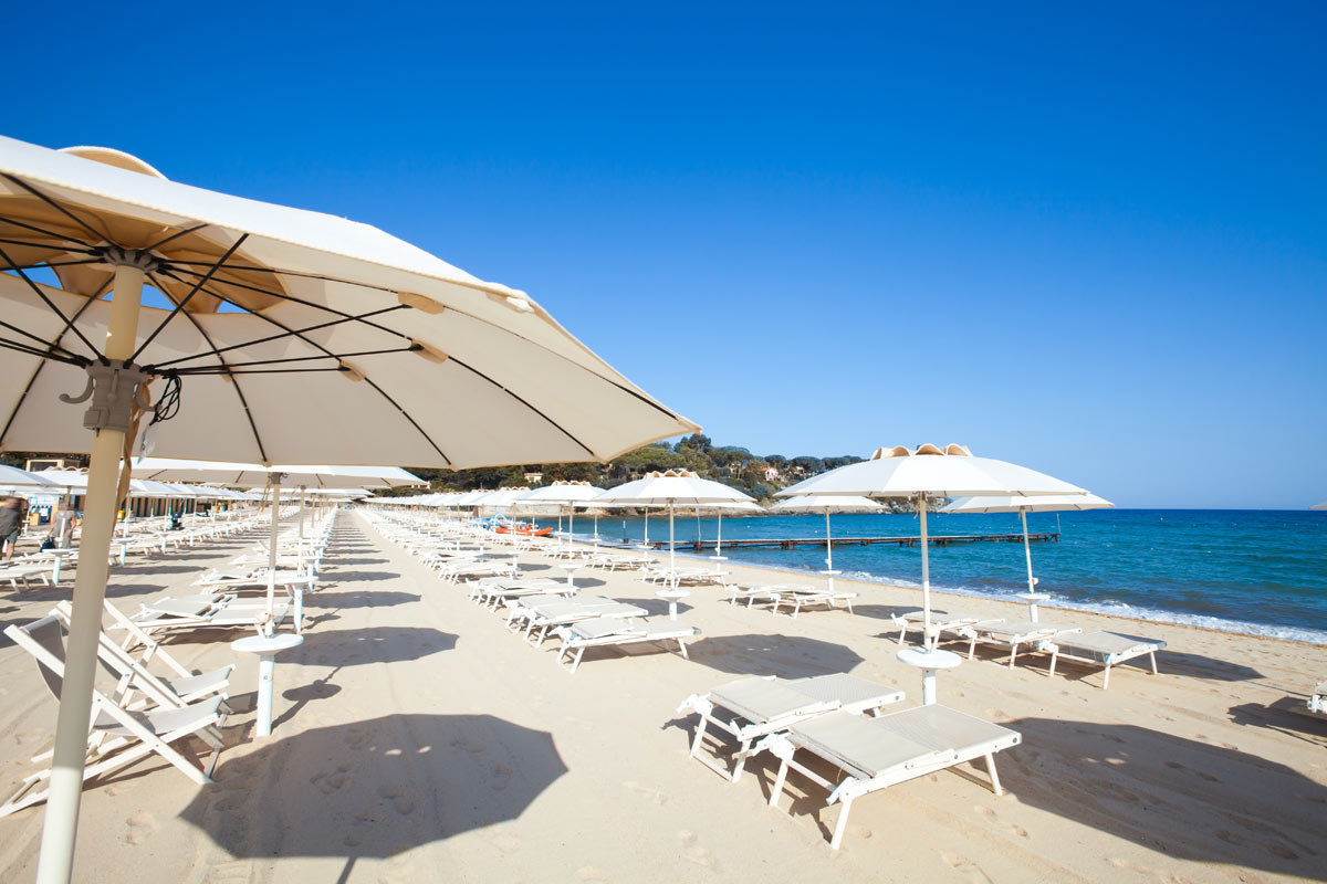 stabilimento sulla spiaggia di Procchio