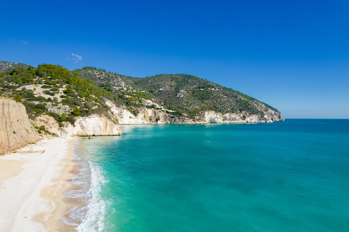 spiaggia di Vignanotica in Puglia