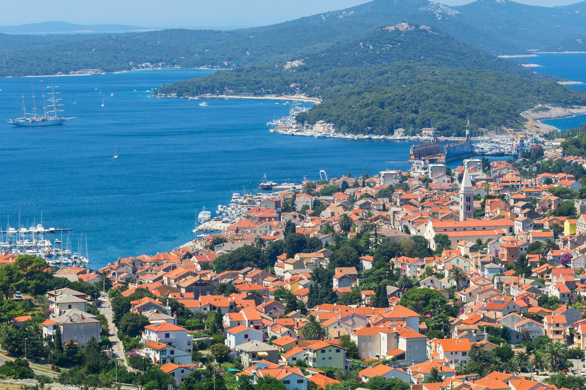 vista dall'alto dell'isola di Lussino