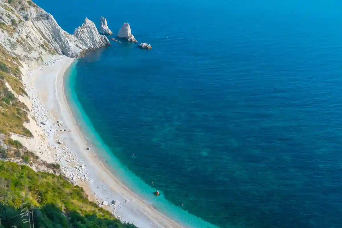 spiaggia delle due sorelle  vista dall'alto