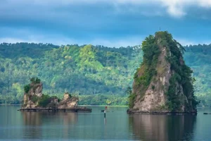 isola Budi Budi