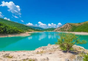 lago di Fiastra nelle Marche