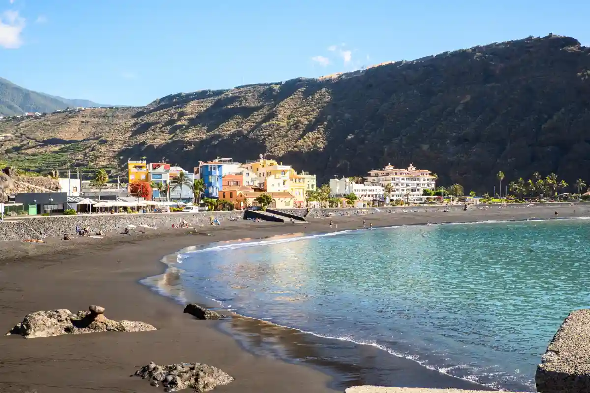 spiaggia di Tazacorte sull'isola di La Palma